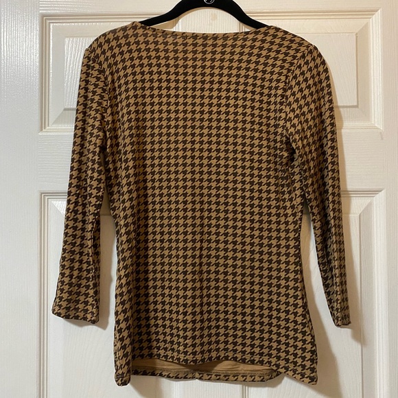 Boston Proper - Picture 2 of 5